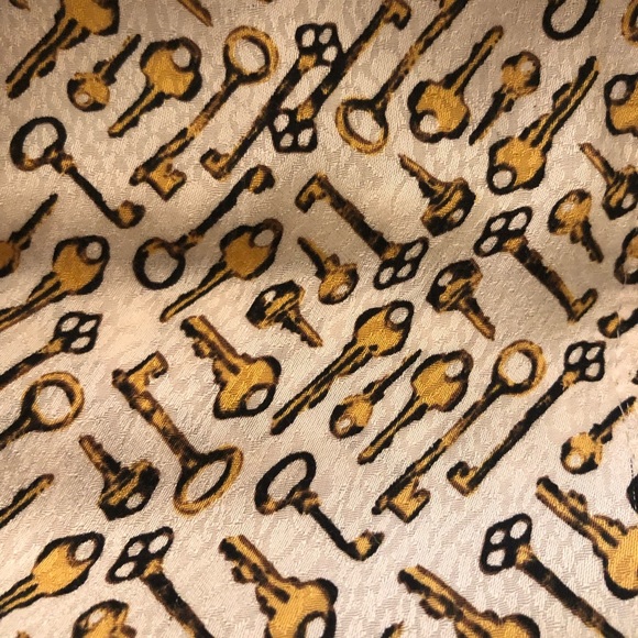 Chico’s Going Out Button Down Key print novelty long sleeve blouse size 0 - Picture 4 of 7